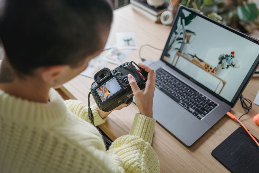 SVG vs. PNG: Which One is Better?